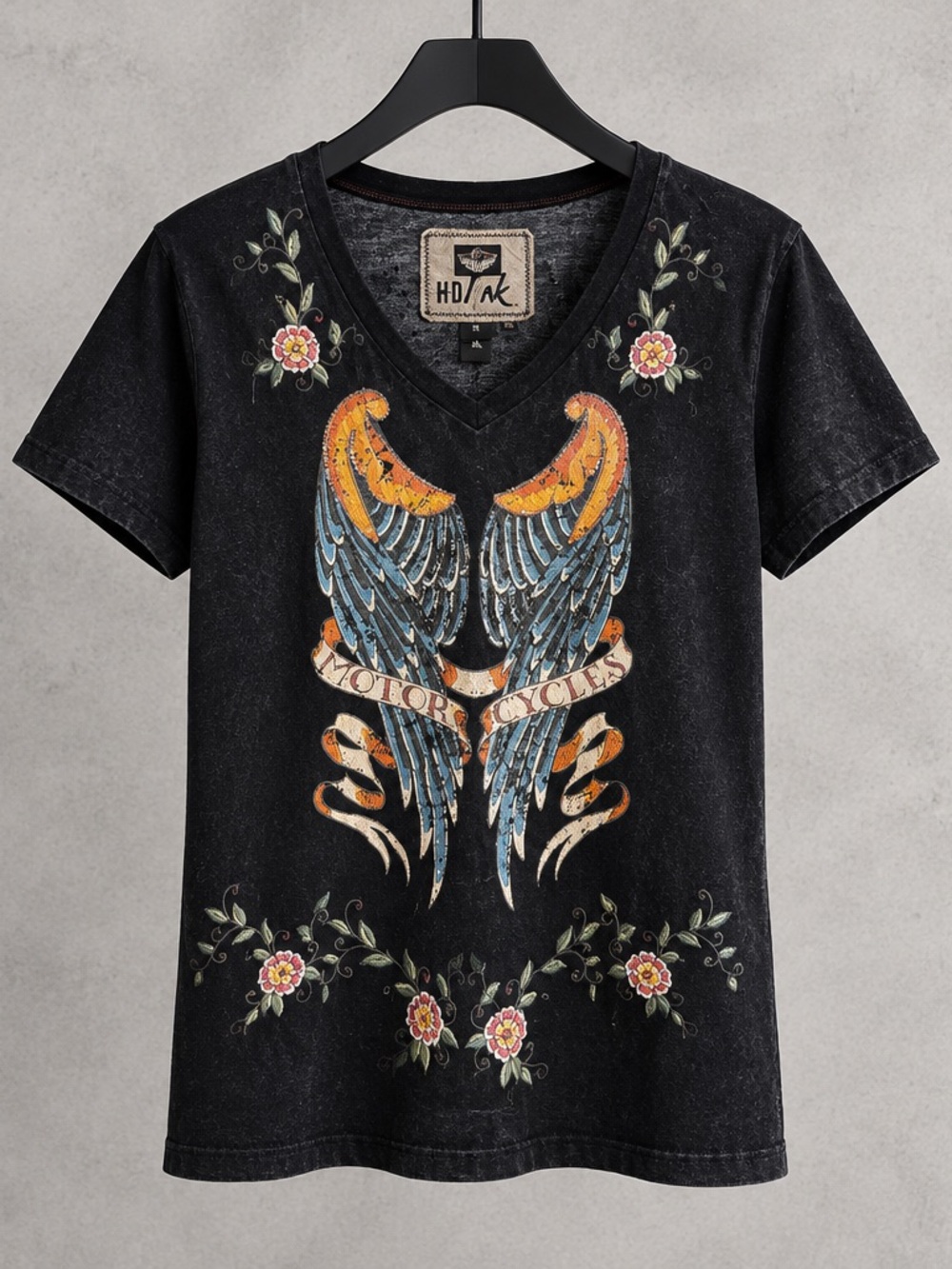 Harley Davidson HD ink Women’s V Neck Vintage Tee. Perfect Condition. NWOT S XXL